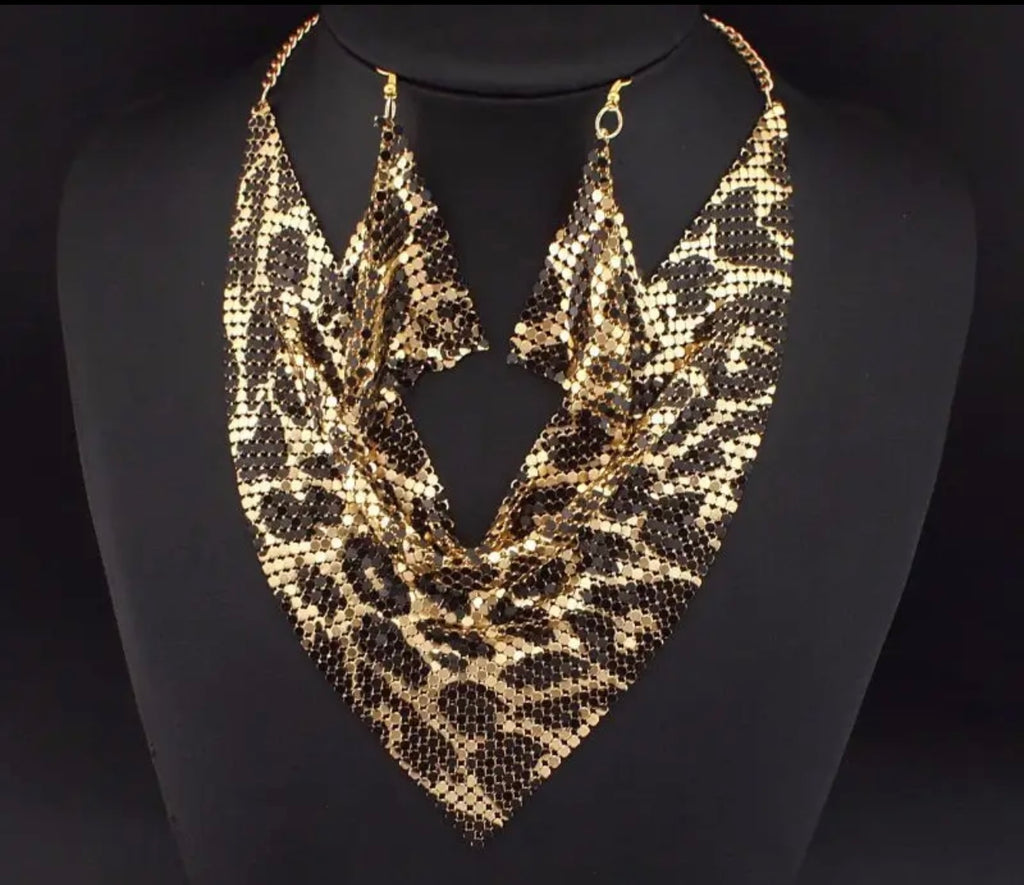 Chainmail, earring and choker set